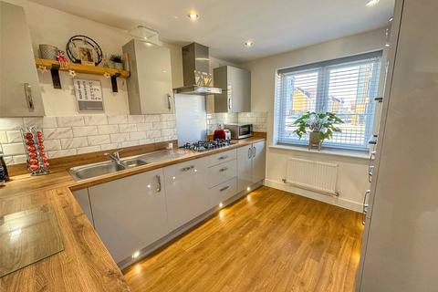 4 bedroom end of terrace house for sale, Cowleaze Path, Somerset BS29