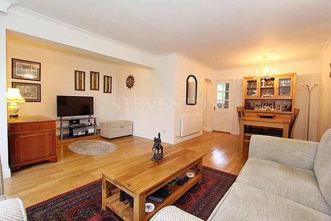 2 bedroom apartment for sale, Wightwick Court, Wightwick, Wolverhampton, WV6