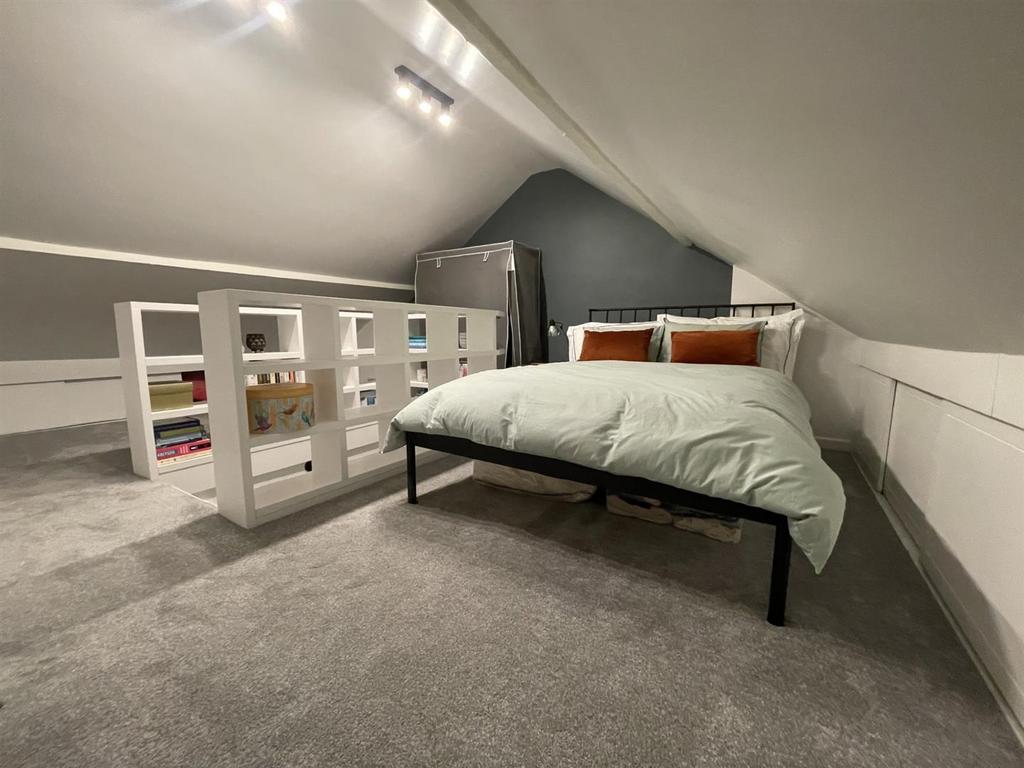 Attic 1.jpg