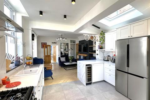 51 Ashmore Road, Birmingham, B30 2HB