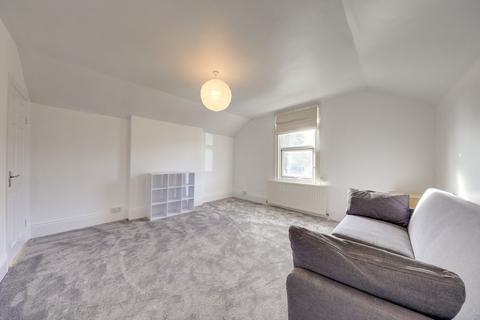 3 bedroom maisonette for sale, Old Road, Hither Green , London, SE13