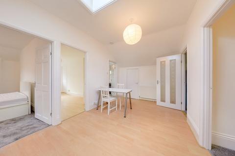 3 bedroom maisonette for sale, Old Road, Hither Green , London, SE13