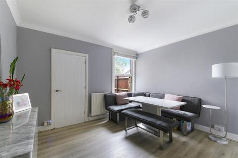 7 Albert Road, Merstham, Redhill, RH1 3LU