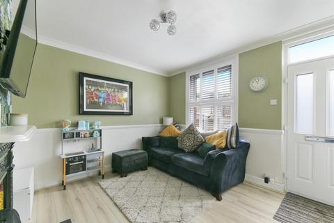 7 Albert Road, Merstham, Redhill, RH1 3LU