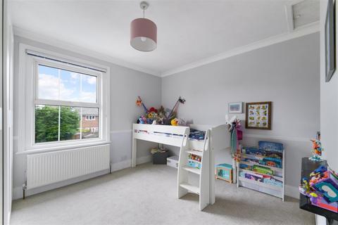 7 Albert Road, Merstham, Redhill, RH1 3LU