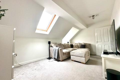 1 bedroom flat for sale, Tudor Coppice, Solihull, West Midlands, B91