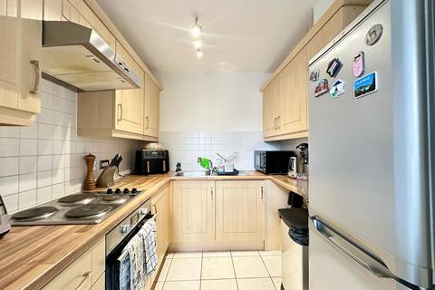 1 bedroom flat for sale, Tudor Coppice, Solihull, West Midlands, B91