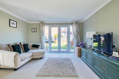 3 bedroom detached house for sale, Cowslip Close, Devizes