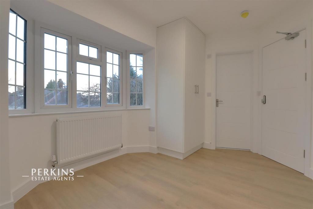 BEDROOM 4.jpg