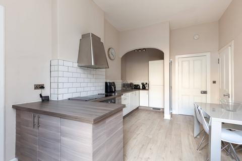 14 Bryson Road, Edinburgh, EH11 1EE