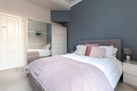 14 Bryson Road, Edinburgh, EH11 1EE