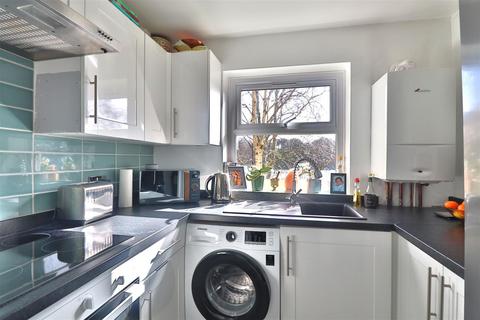 1 bedroom flat for sale, Park Road, Worthing, BN11