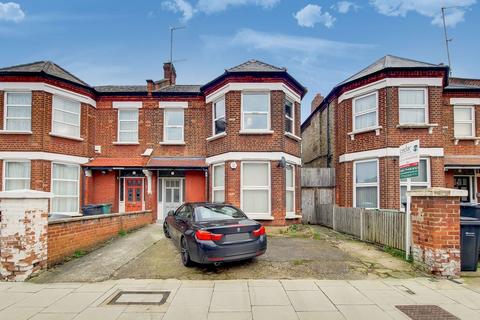 3 bedroom maisonette for sale, Fordwych Road, London NW2