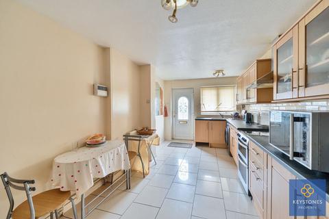 112 Neave Crescent, Romford, RM3 8JH
