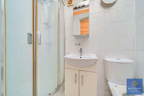 112 Neave Crescent, Romford, RM3 8JH