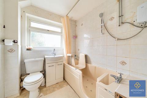 112 Neave Crescent, Romford, RM3 8JH