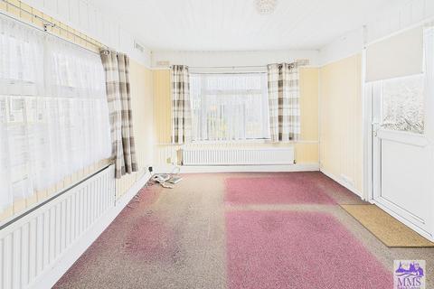 1 bedroom park home for sale, Kingsmead Park, Allhallows, Rochester