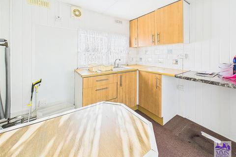 1 bedroom park home for sale, Kingsmead Park, Allhallows, Rochester