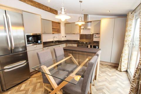 undefined, Lodge 13 - Chertsey Lane, Staines-upon-Thames