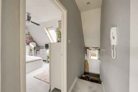 1 bedroom flat for sale, Waldenshaw Road, London, SE23