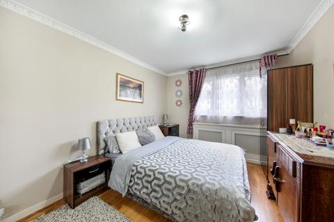 3 bedroom terraced house for sale, Mascots Close, Cricklewood, NW2