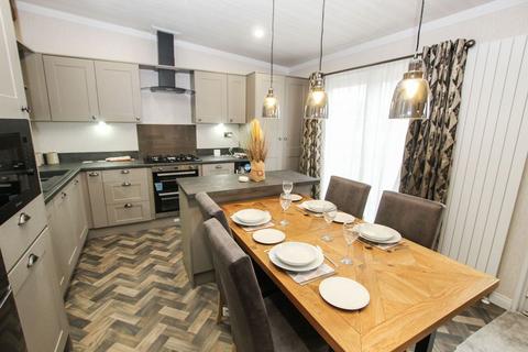 2 bedroom bungalow for sale, Lodge 35 - Chertsey Lane, Staines-upon-Thames