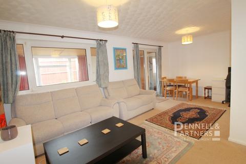 3 bedroom chalet for sale, Denton Road, Peterborough PE2