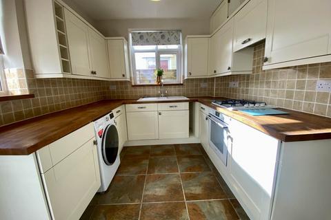 3 bedroom house to rent, Lon Dan-Y-Coed, Sketty, , Swansea