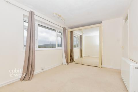 2 bedroom apartment to rent, Oak Ridge Dorking RH4