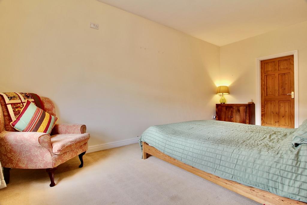 Bedroom 1 - reverse view