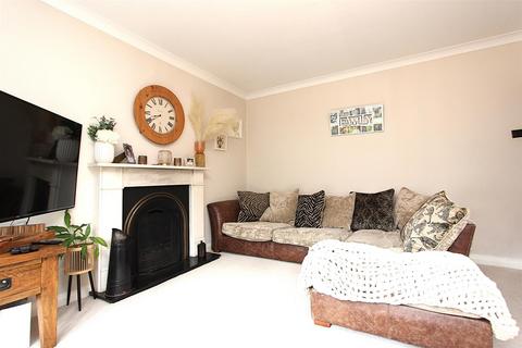 23 Lackford Road, Chipstead, Coulsdon, CR5 3TB