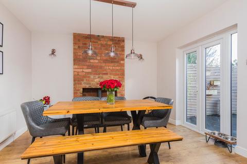 54 Allen Road, Irthlingborough, Wellingborough, NN9 5QY