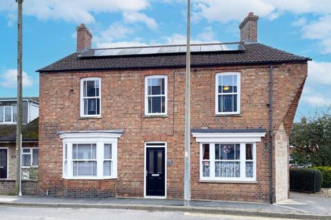 4 bedroom detached house for sale, Church Street, Donington