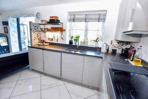 3 bedroom semi-detached house for sale, Silver Close, Norton-in-hales