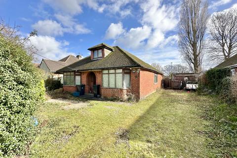 3 bedroom detached bungalow for sale, Oakhurst Road, West Moors BH22