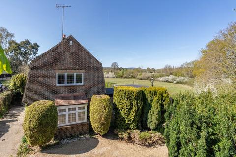 3 bedroom detached house for sale, The Street, Capel