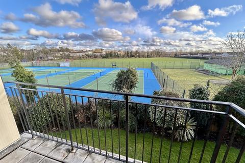 1 bedroom apartment for sale, Cobbinsbank, Farmhill Road