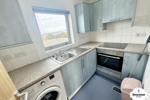 1 bedroom penthouse to rent, Plymouth, Devon PL4