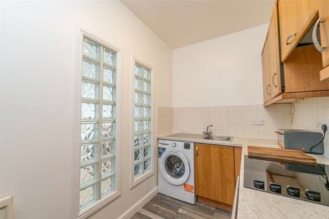 5b/16 Loaning Road, Edinburgh, EH7 6JE