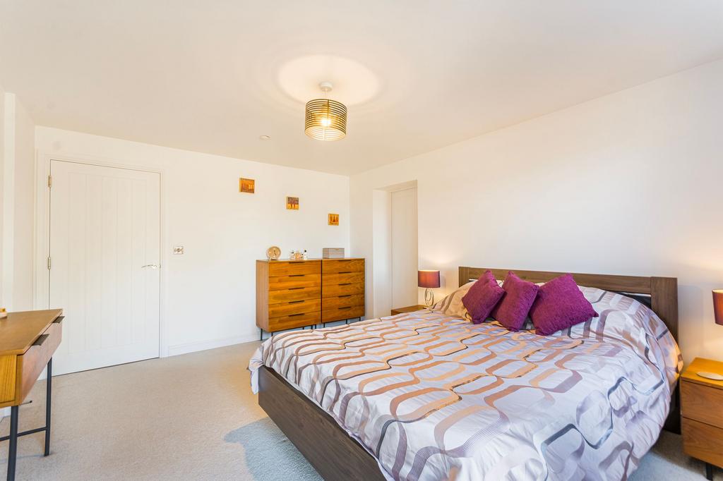 Principal bedroom
