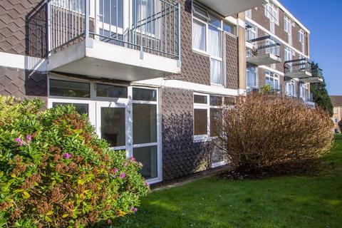 2 bedroom ground floor flat for sale, St Brides House, Kymin Road, Penarth