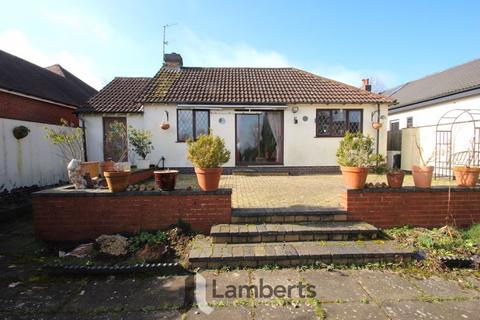 3 bedroom detached bungalow for sale, Evesham Road, Astwood Bank, Redditch