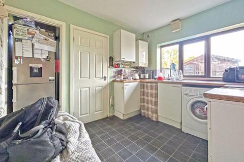 3 bedroom semi-detached house for sale, Broadwaters Avenue, Wednesbury