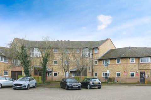 Folkestone Court, Langley