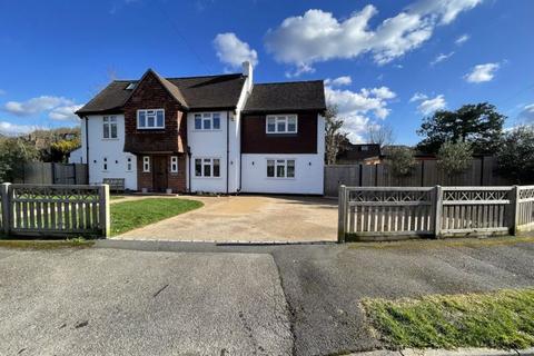 67 Greenways, Esher, KT10 0QJ