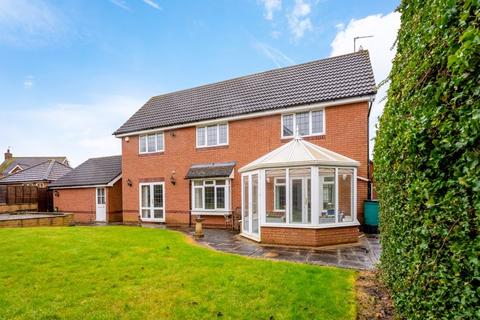 5 bedroom detached house for sale, Waller Drive, Banbury - No onward chain