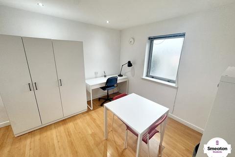 Studio to rent, Plymouth, Devon PL4