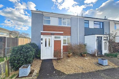 3 bedroom end of terrace house for sale, Elmore Avenue, Lee-On-The-Solent, PO13