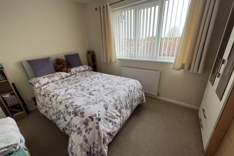 2 bedroom terraced house to rent, Pennine Close, Shepshed, LE12