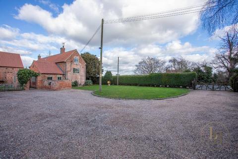 4 bedroom detached house for sale, Carlton on Trent, Newark NG23